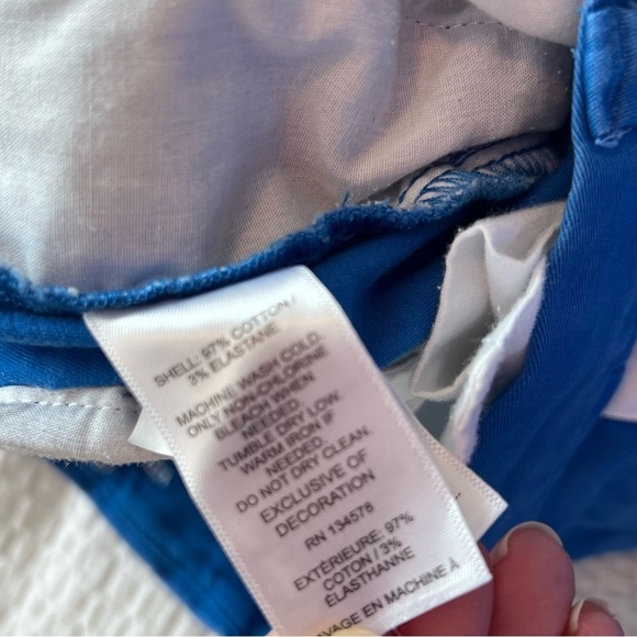 Vineyard Vines Boys Embroidered Pineapples Shorts - Picture 12 of 12